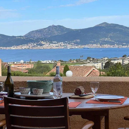 Vakantiehuis Maison Vue Mer A Porticcio